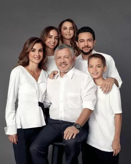 Король Иордании с семьей