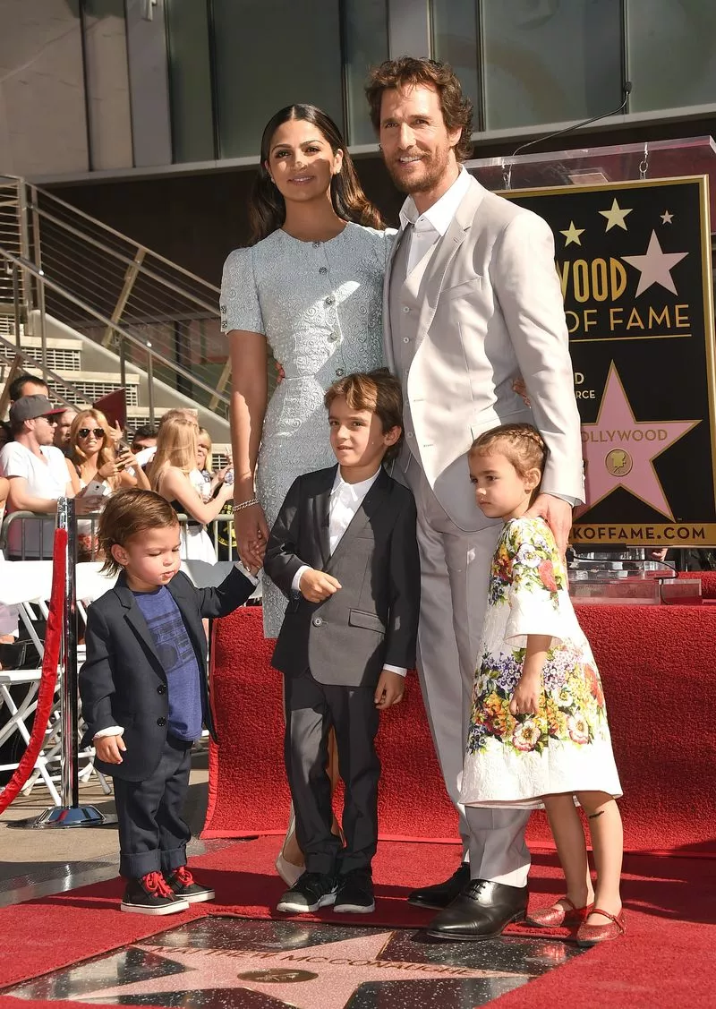 Мэттью Макконахи с супругой и детьми