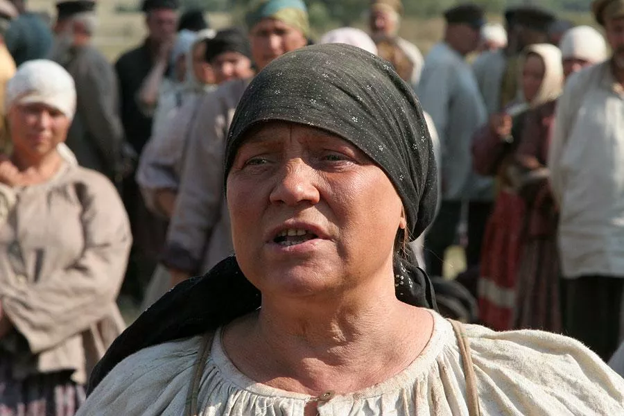 Нина Русланова в фильме “Жила-была одна баба”