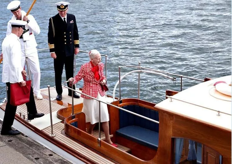 Королева Маргрете II на праздновании 90-летия яхты