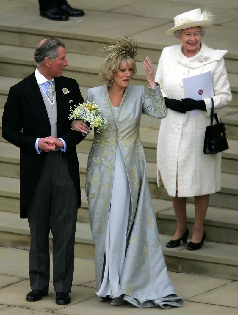 С одобрения королевы Елизаветы II 9 апреля 2005 года принц Чарльз и Камилла наконец-то поженились