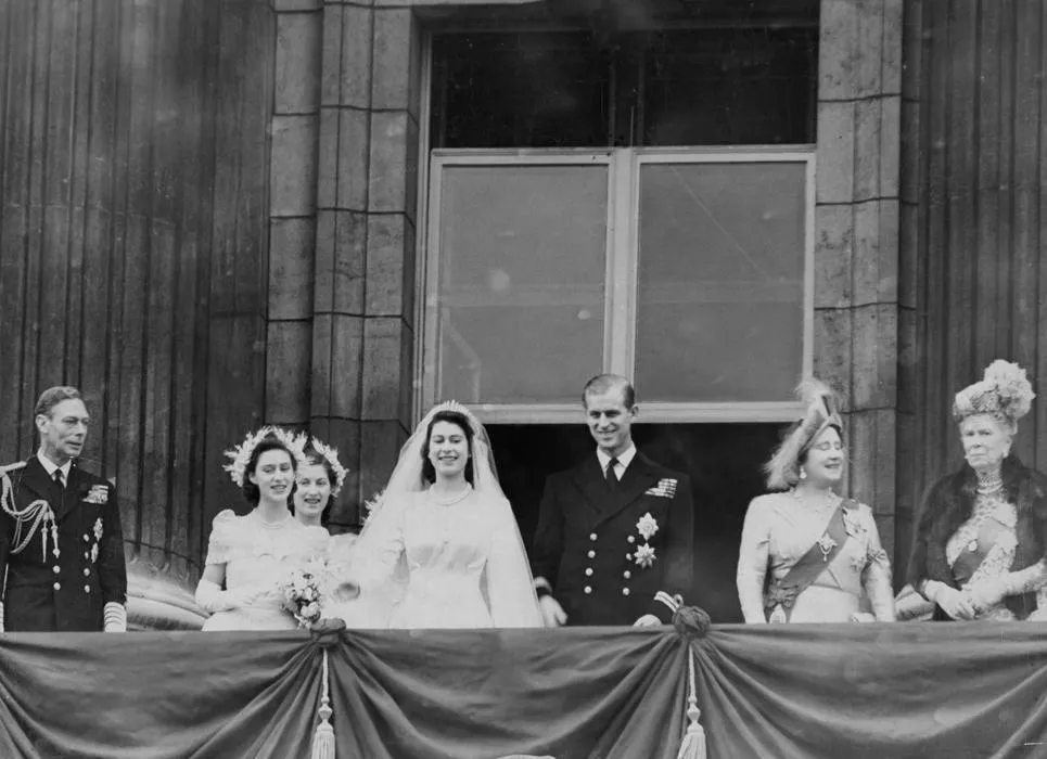 Елизавета II надела на свадьбу тиару Фринж, подаренную ее бабушке королевой Викторией