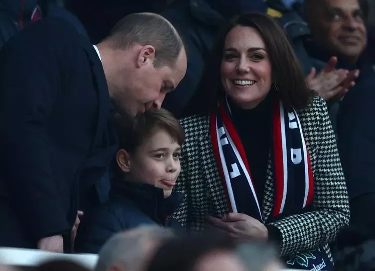 Семейный выход: Кейт Миддлтон и принц Уильям вместе с сыном принцем Джорджем на матче по регби