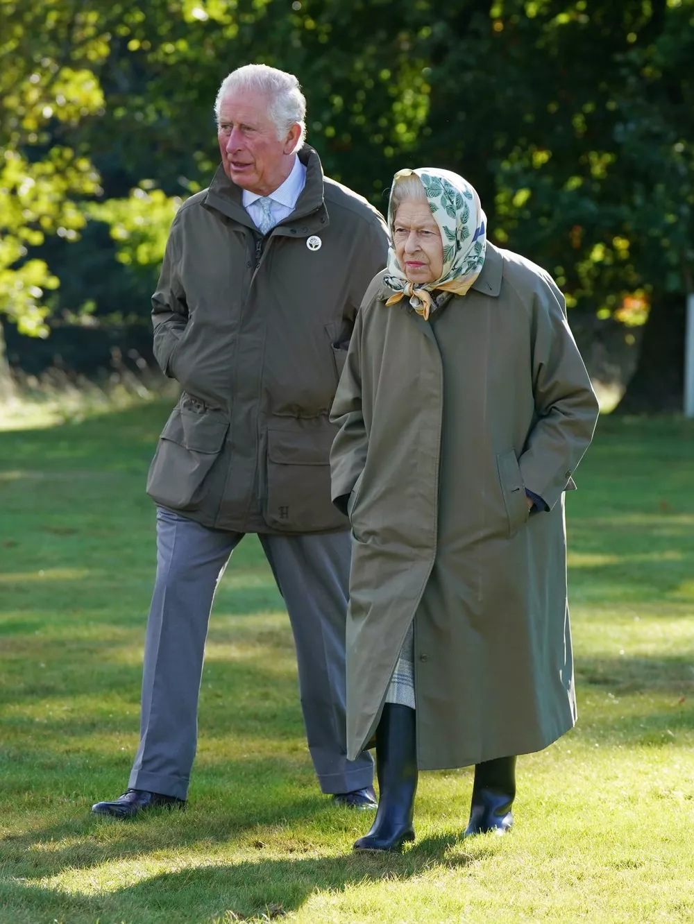 Принц Чарльз и королева Елизавета II, октябрь 2021 года