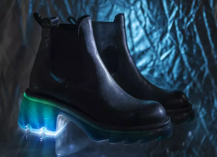 Ваше сиятельство: TJ COLLECTION представил лимитированную коллекцию обуви Flash